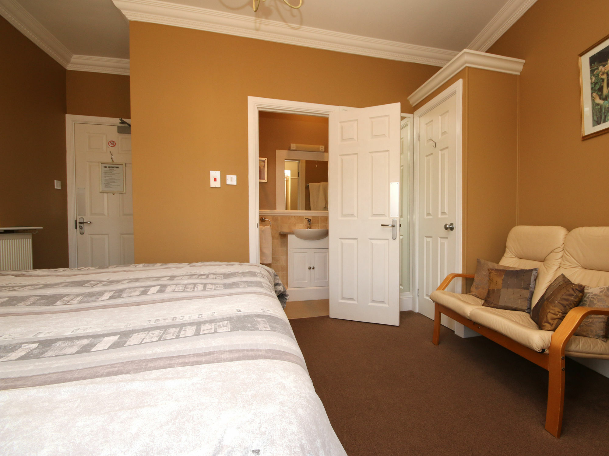 The Courtyard Guest House Great Yarmouth Zewnętrze zdjęcie
